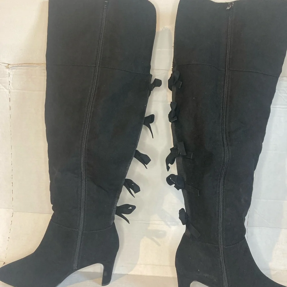 Fashion Nova Elegant Black Knee-High Women Stylish Boots 7W